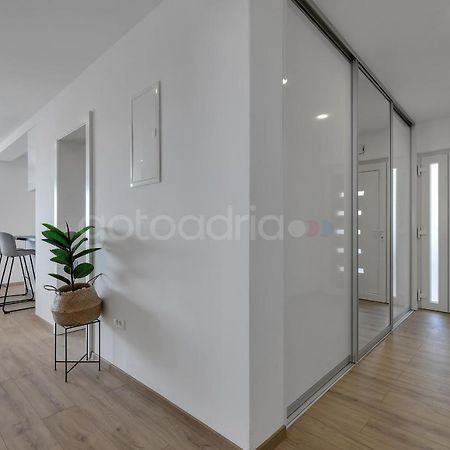 Luxurious Apartments Lara&Luka Макарска Экстерьер фото